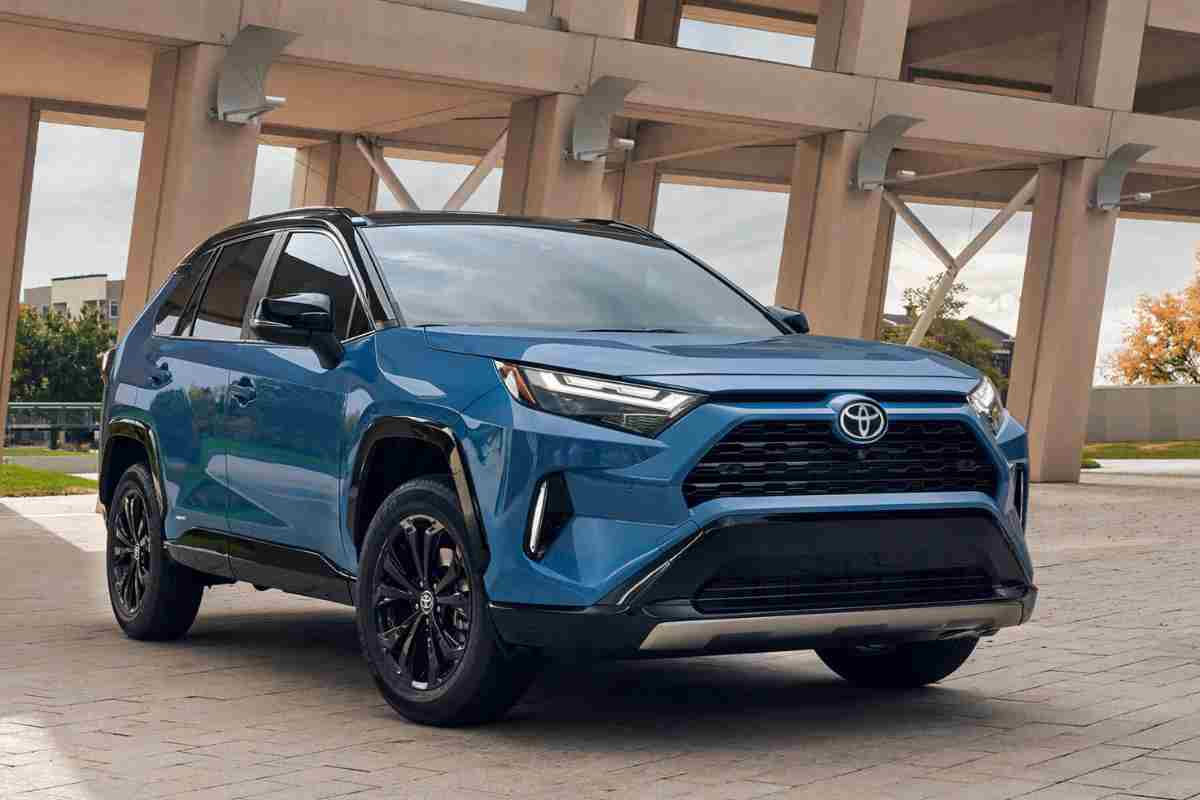 Toyota cambia anche il prezzo 