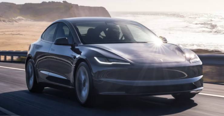 Tesla Model 3 occasione auto prezzo elettrica alzato problemi