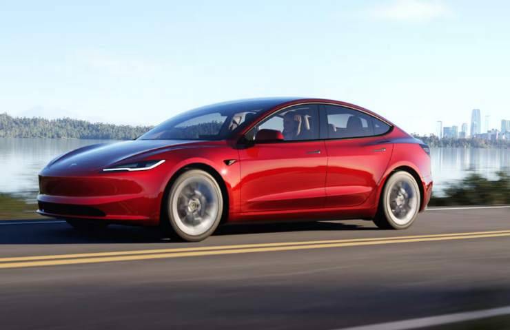 Tesla decisione aumento prezzi