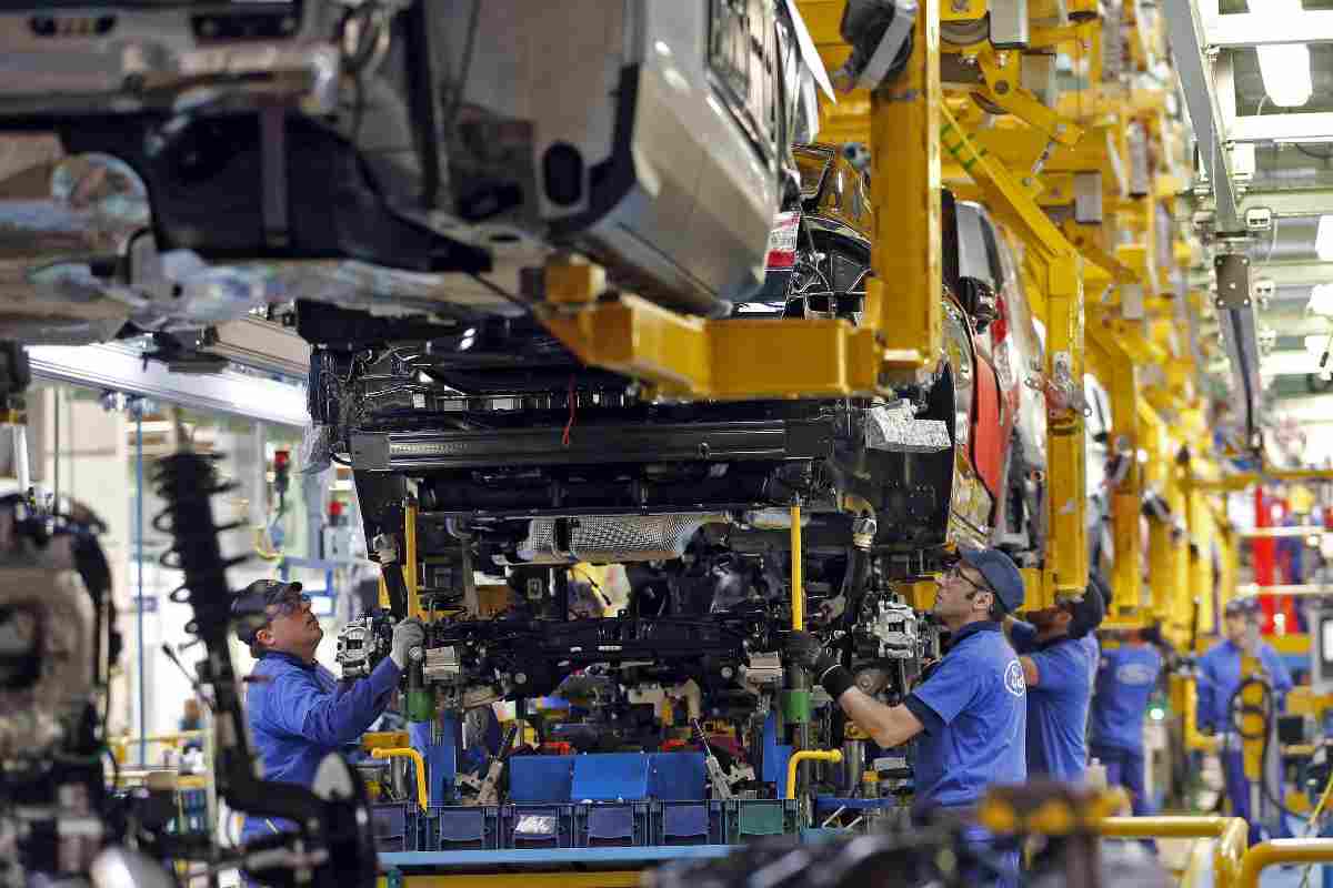 Lavoratori Ford spaventati: altri licenziamenti