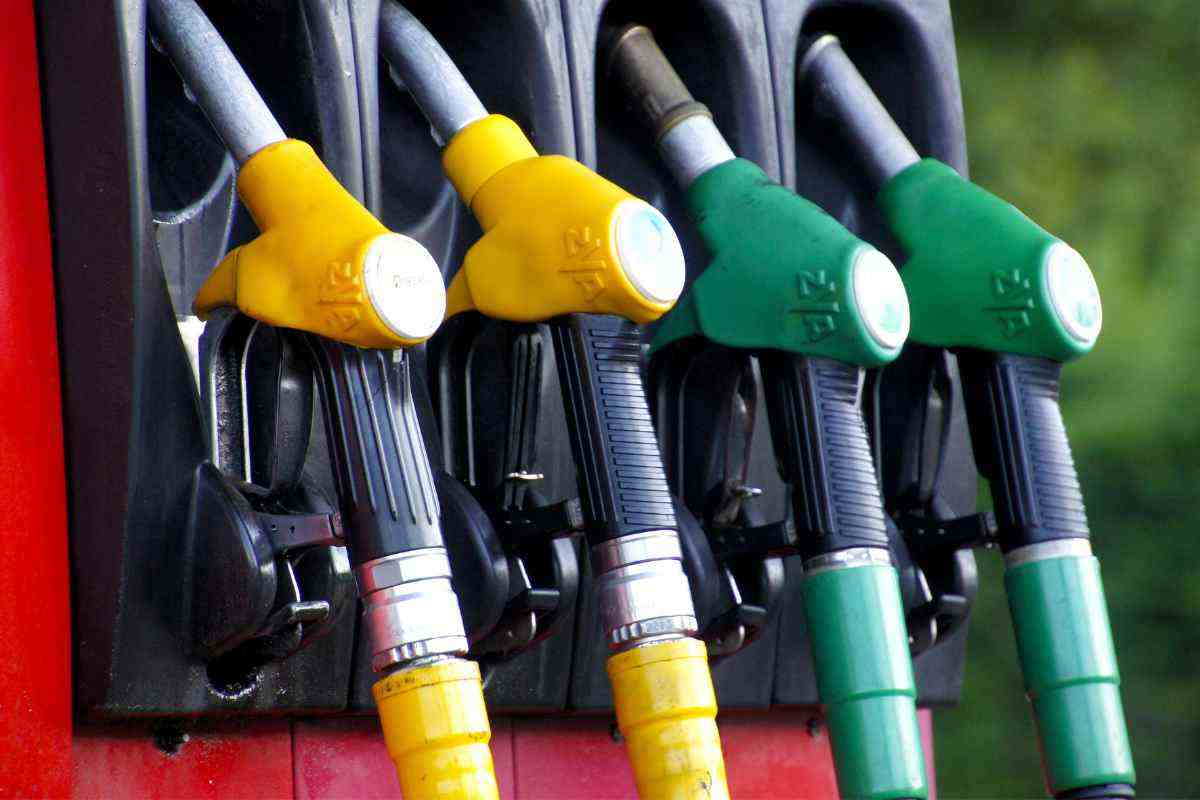 Benzina Diesel prezzi metà luglio