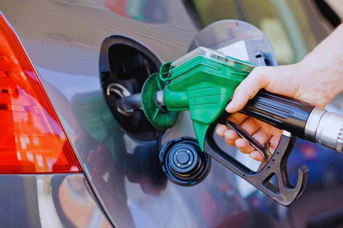 nuovi rincari benzina diesel