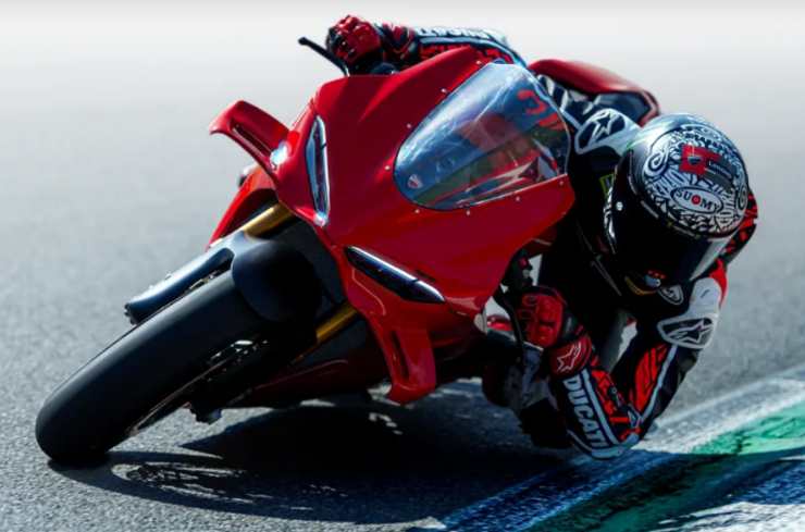 Ducati Panigale V4 tutti i dettagli