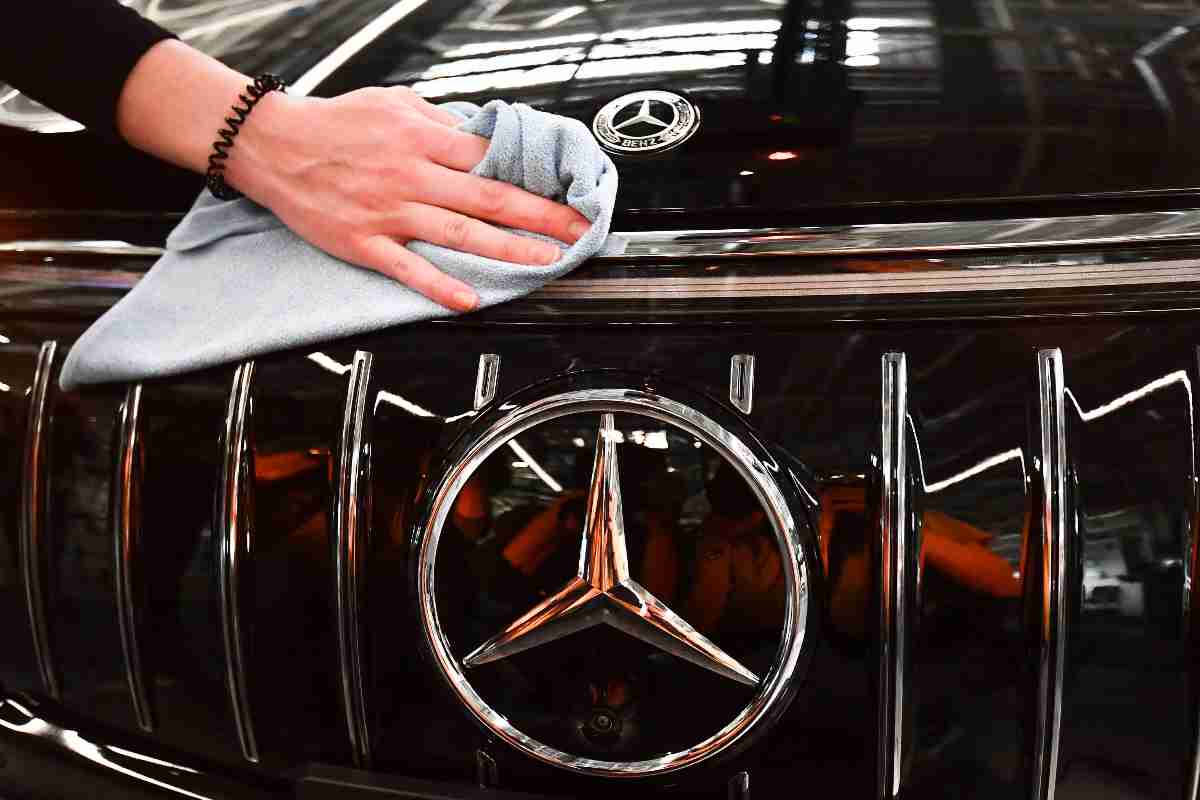 Mercedes stop produzione