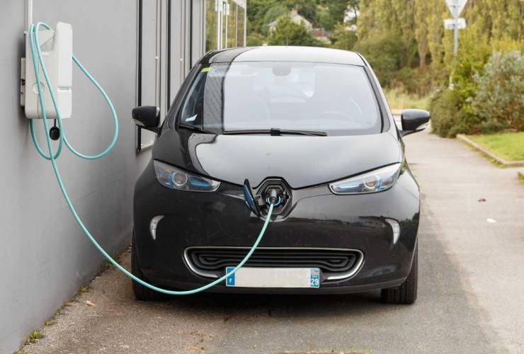 Svolta per le auto elettriche batterie certificazione