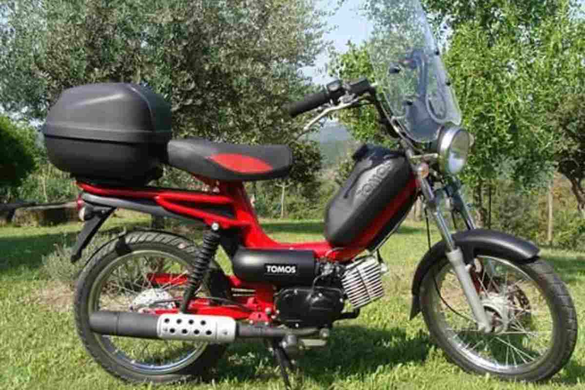 I cari vecchi motorini Tomos