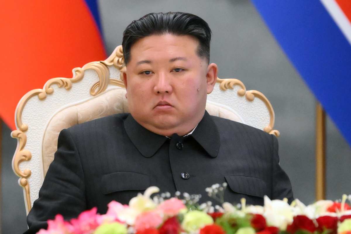 Kim Jong Un stregato dal SUV europeo