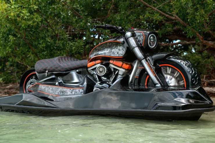 Watersports Car Series HD Harley Davidson su acqua