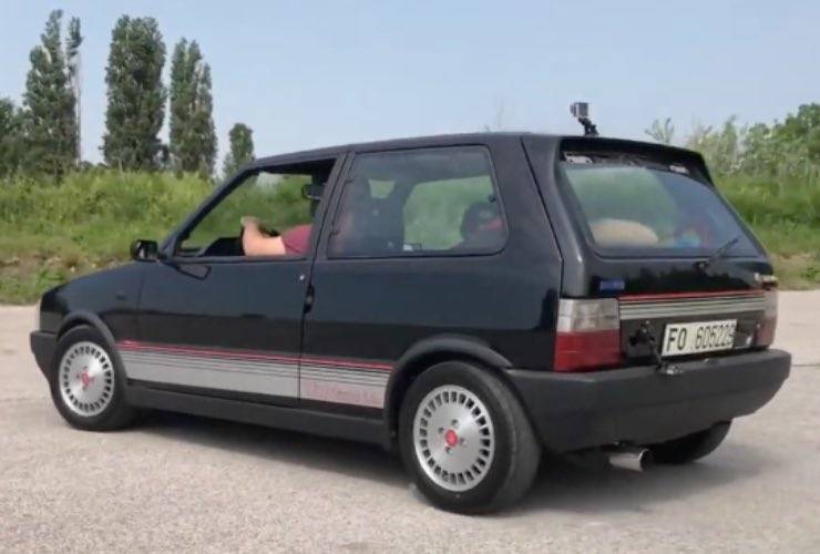 Fiat Uno Turbo modello più costoso motore suono