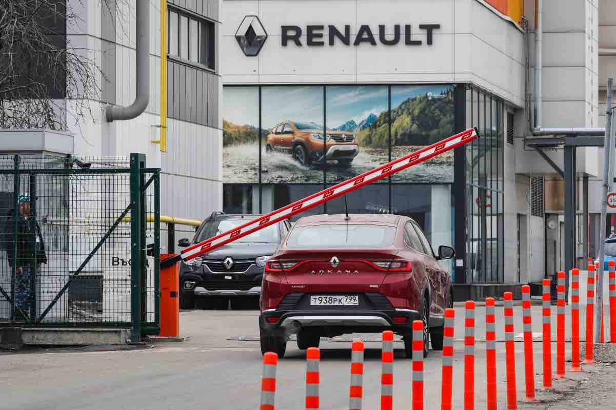 Renault crisi acquisto