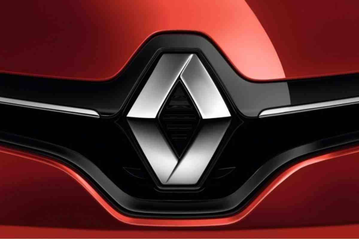 Renault distrugge mercato elettrico