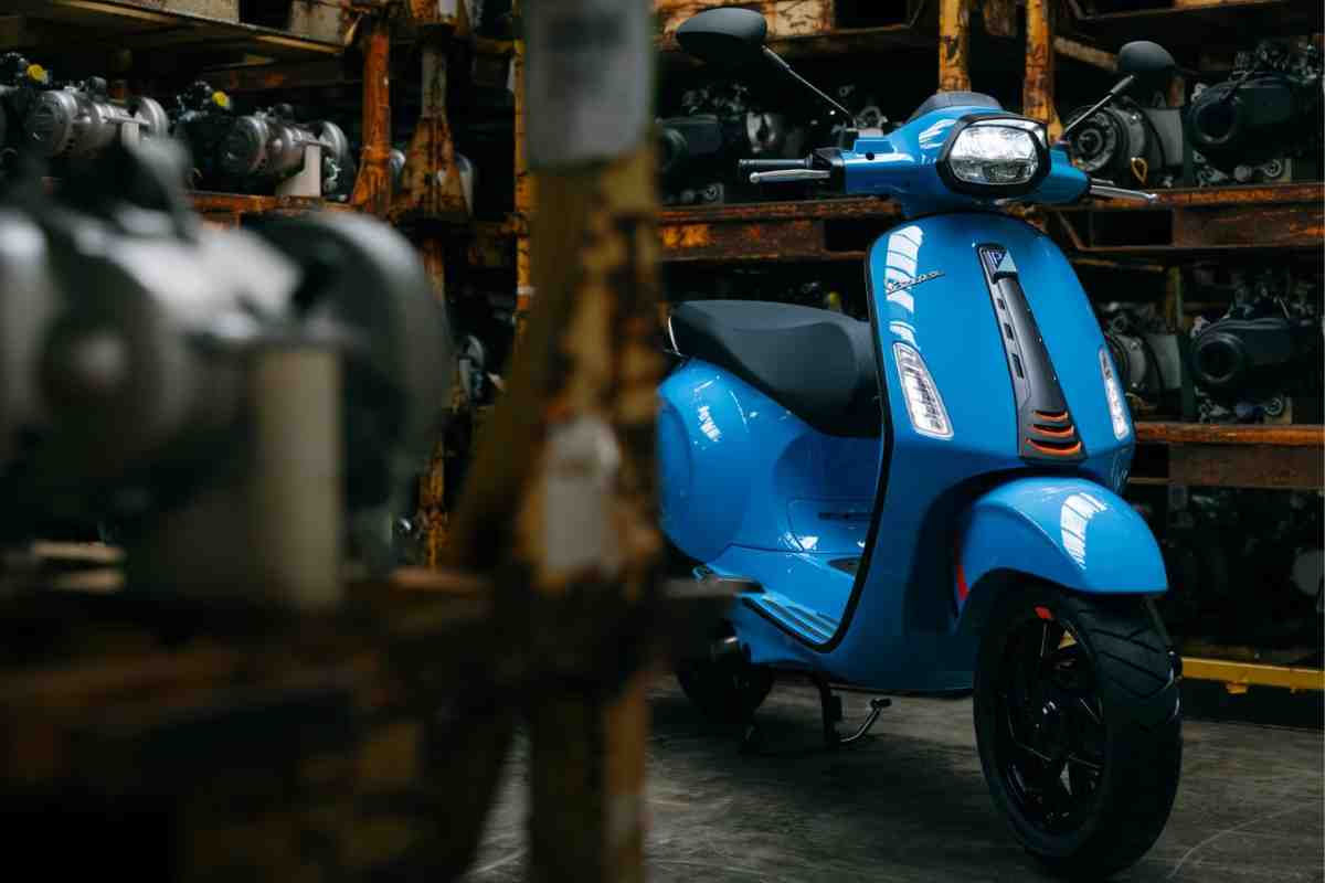 Vespa offerta regalo rata 100 euro mese