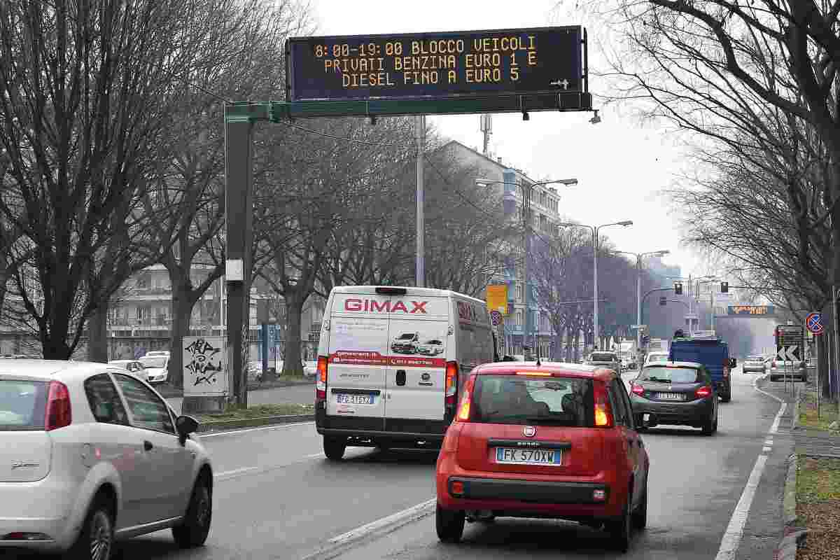 Stop auto a Diesel in Italia a Torino