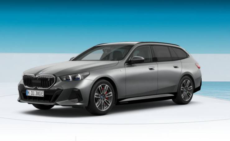 BMW i5 Touring a un prezzo mai visto prima