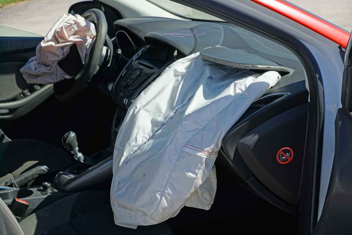 problemi airbag richiami auto