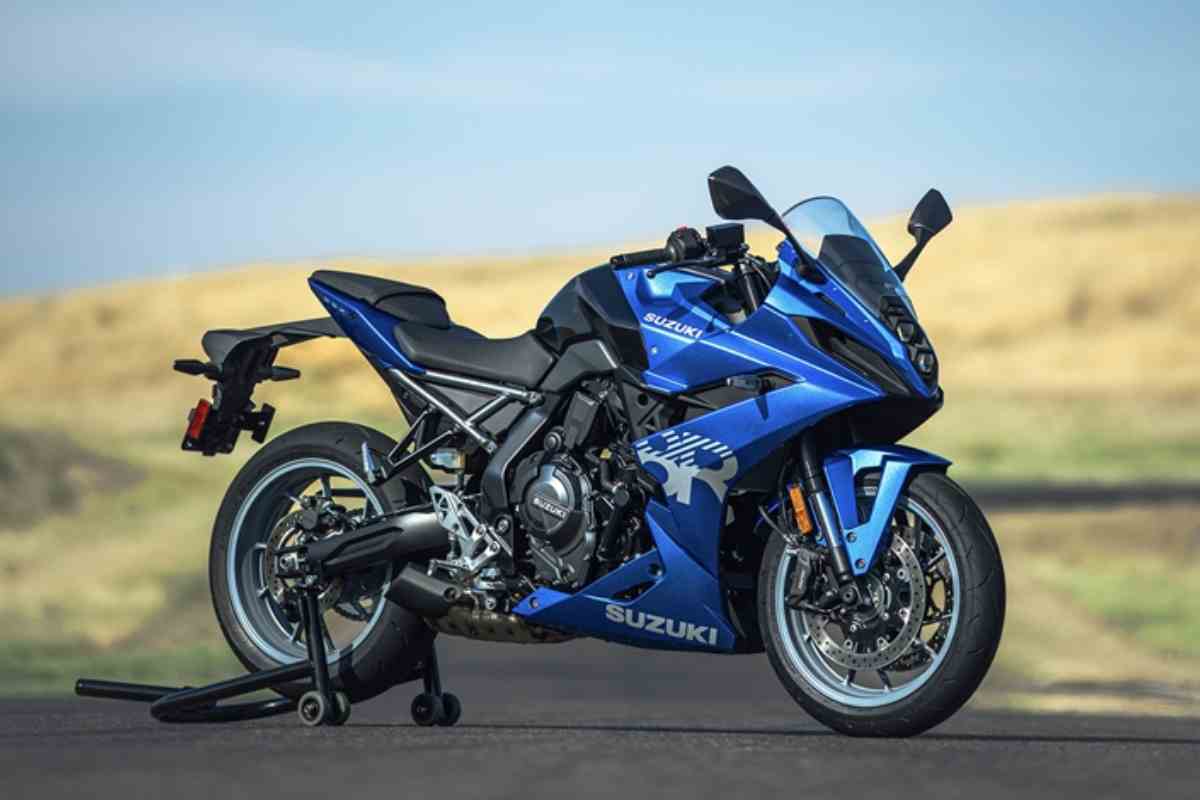 Suzuki GSX-8R prezzi dettagli