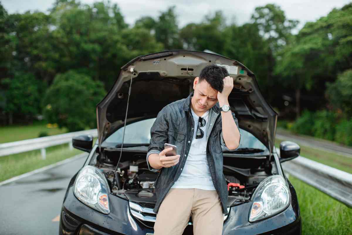 Distrazione resti a piedi con l'auto