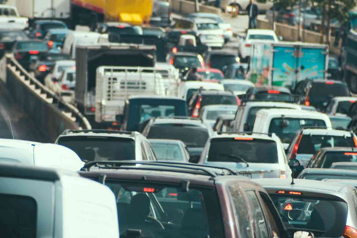 Autostrada bloccata due genitori perdono la vita