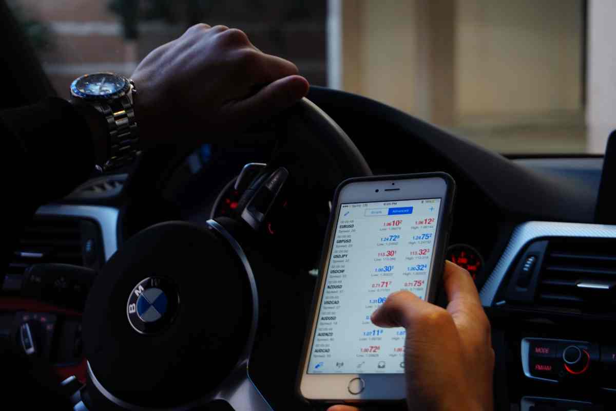 Dall'iPhone alle auto decisione storica