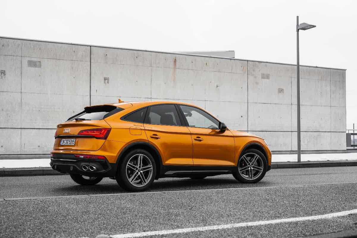 Audi SUV 