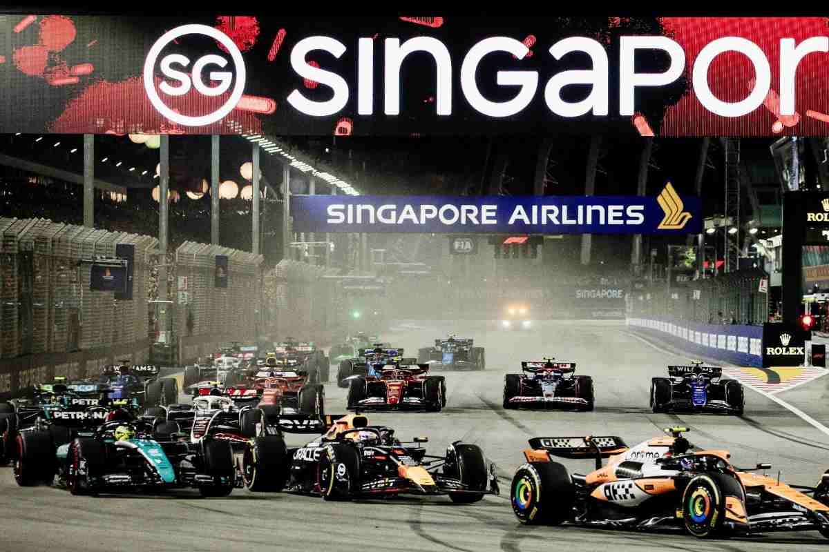 la partenza del GP di Singapore di Formula 1