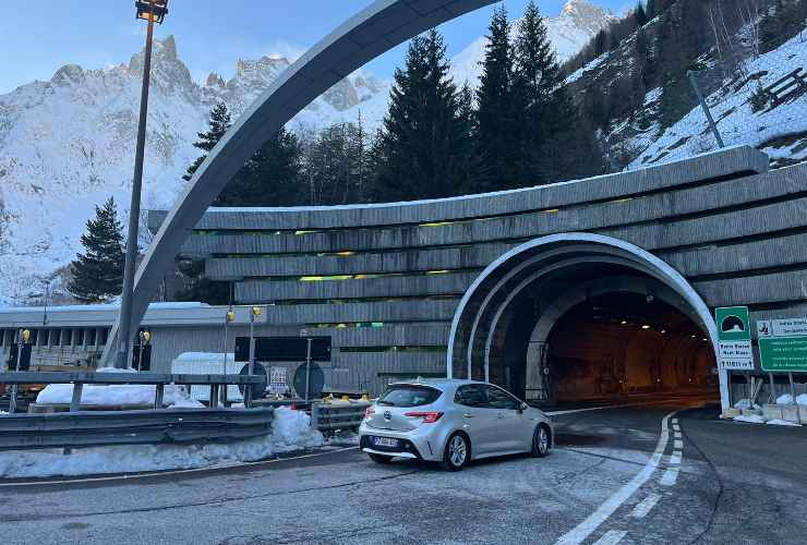 Riaperto il traforo del Monte Bianco