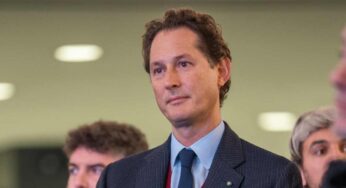 Nasce la nuova Stellantis: acquisizione al 100% del colosso, allarme per Elkann