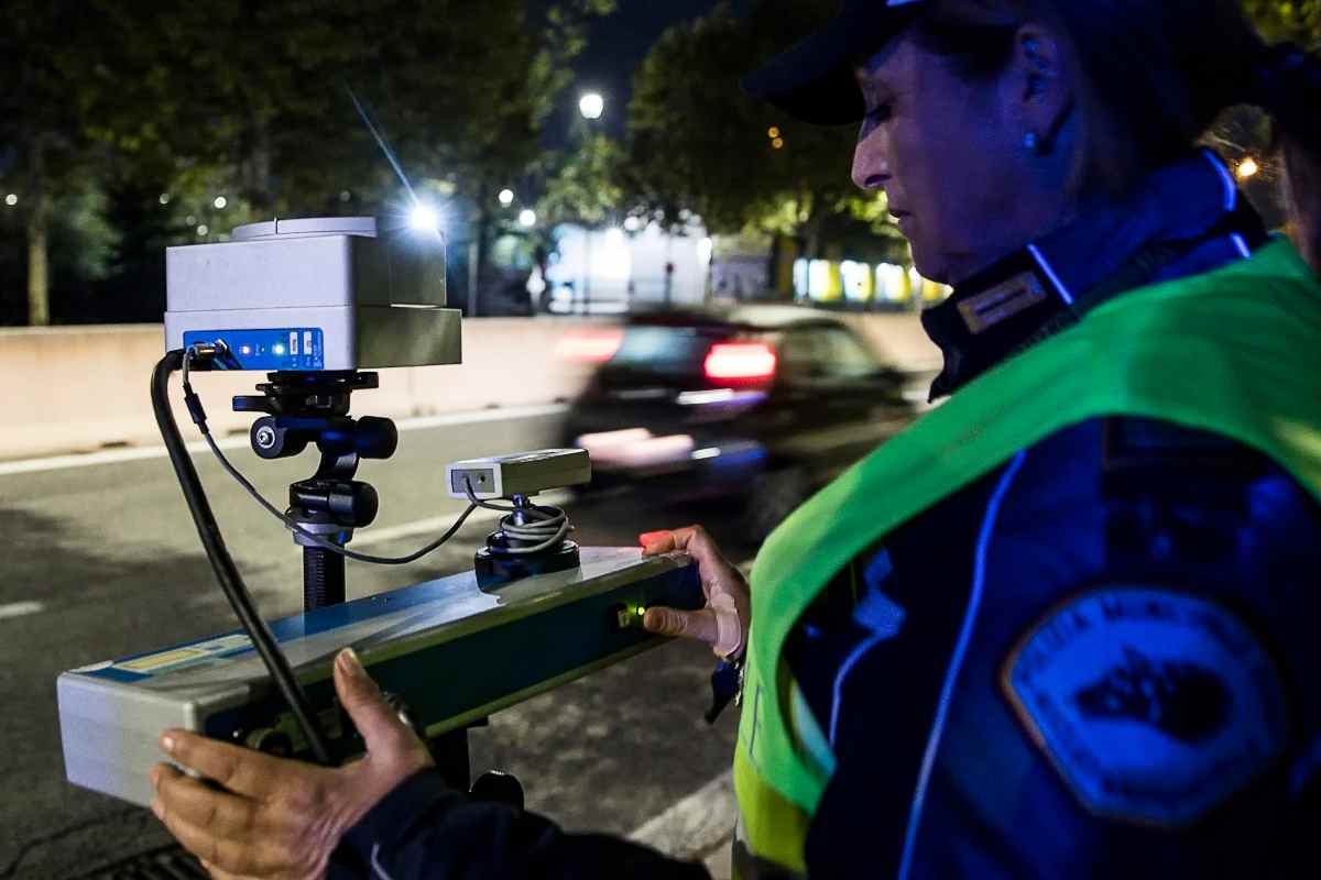 Un controllo con gli autovelox in strada