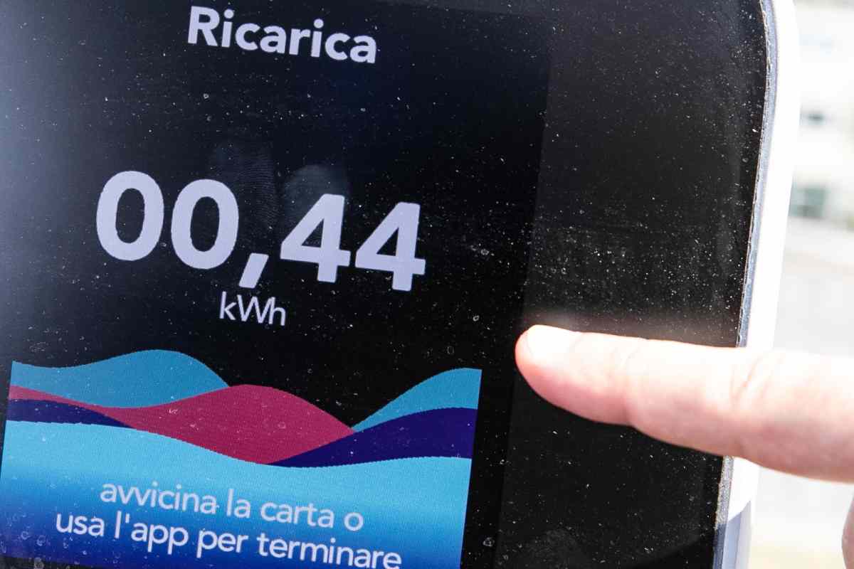 ricarica elettrica per auto