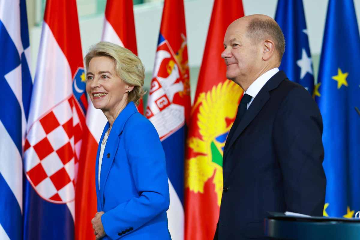 Ursula von der Leyden e Olaf Scholz