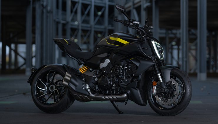 La Diavel V4 Ducati Black Roadster