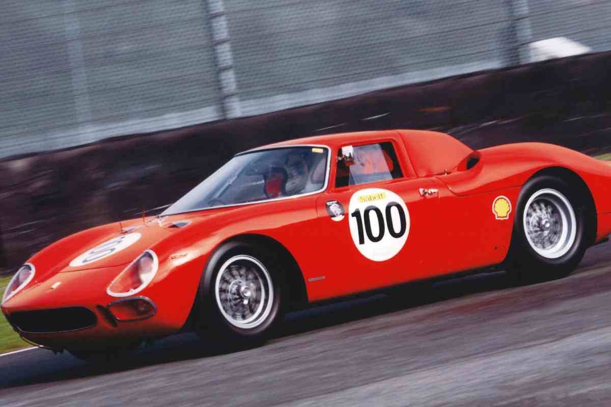 Ferrari 250 LM in pista 