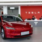 Tesla Model 3 in esposizione