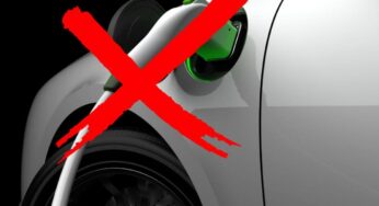Addio colonnine e distributori di benzina: il nuovo pieno è wireless, sarà su questo modello