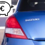 Il posteriore di una Suzuki con il nome del marchio