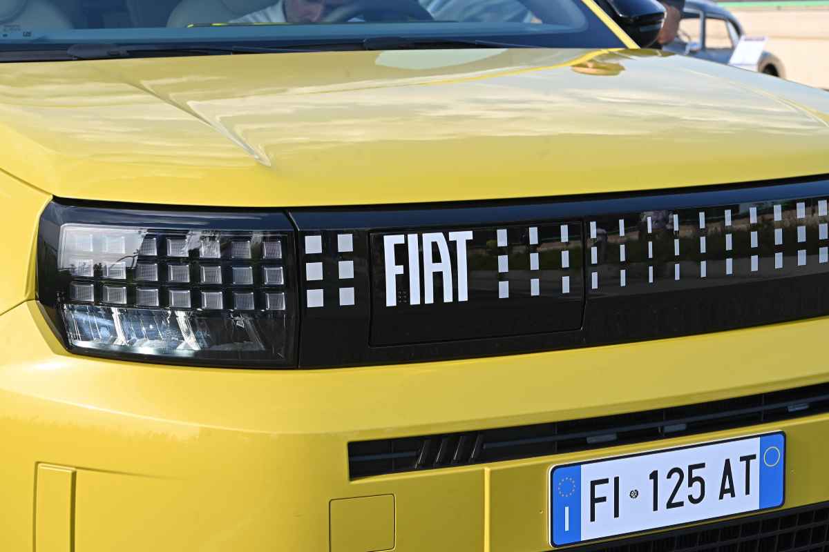 fiat logo