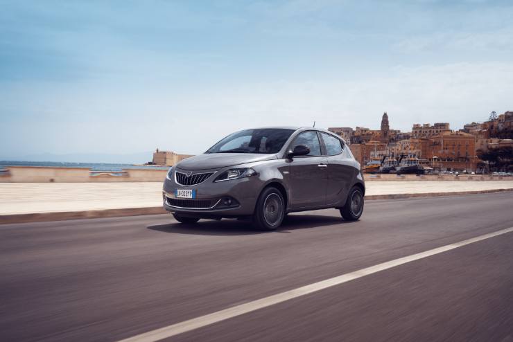 Lancia Ypsilon, addio al vecchio modello