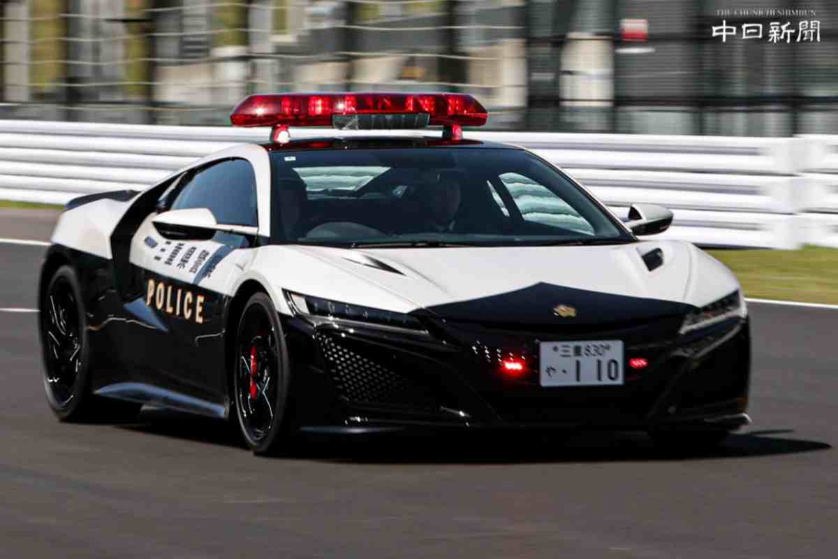 La nuova supercar della Polizia giapponese