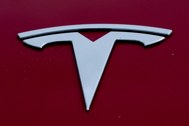 Tesla Elon Musk Trump addio