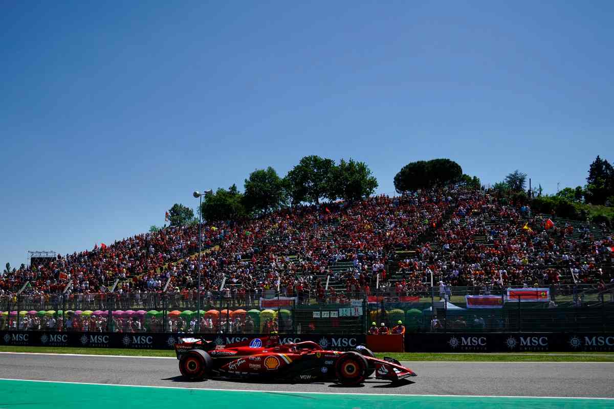 La Ferrari di Formula 1 in pista a Imola
