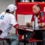 Hamilton a colloquio con Vasseur