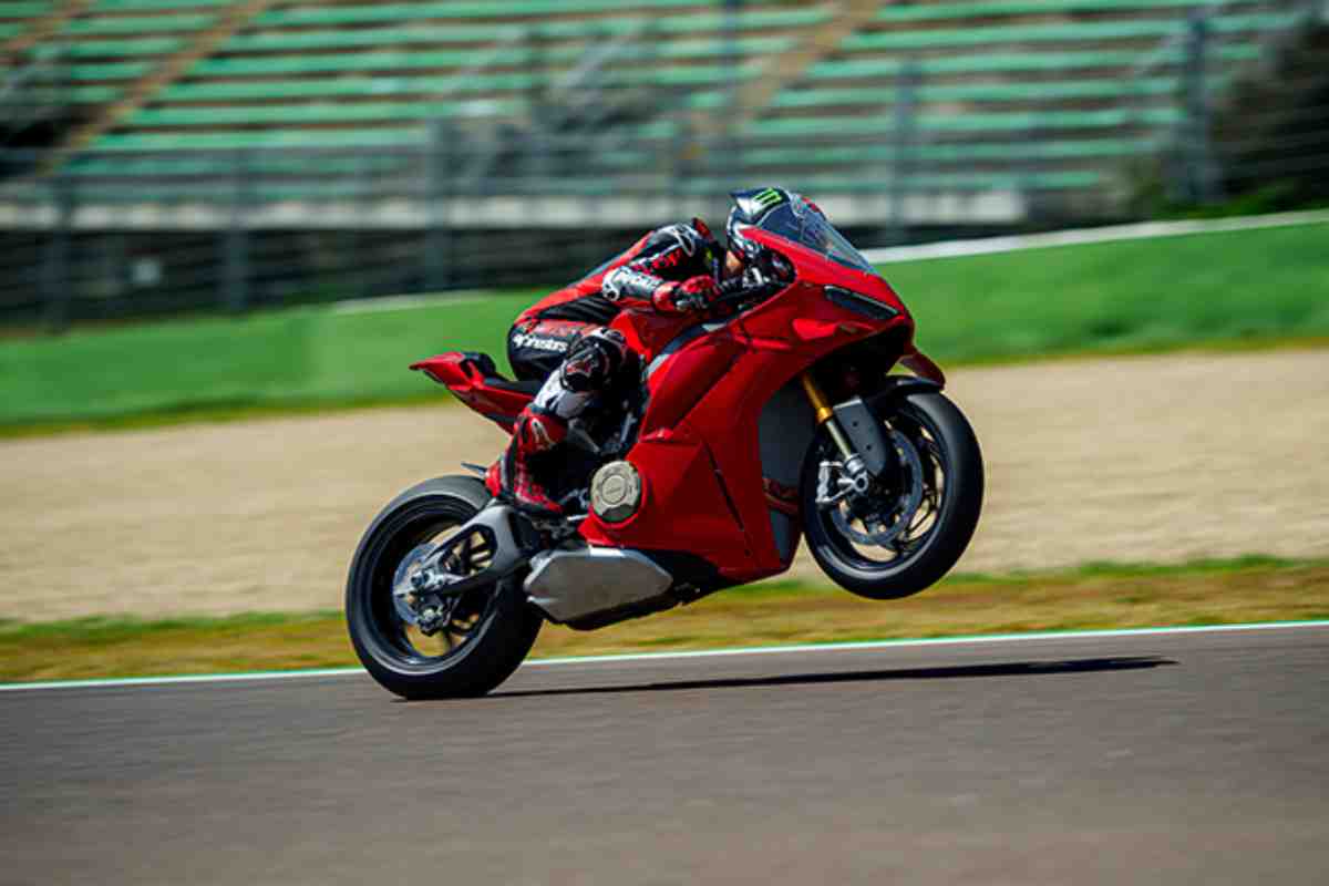 Iscrizioni Ducati