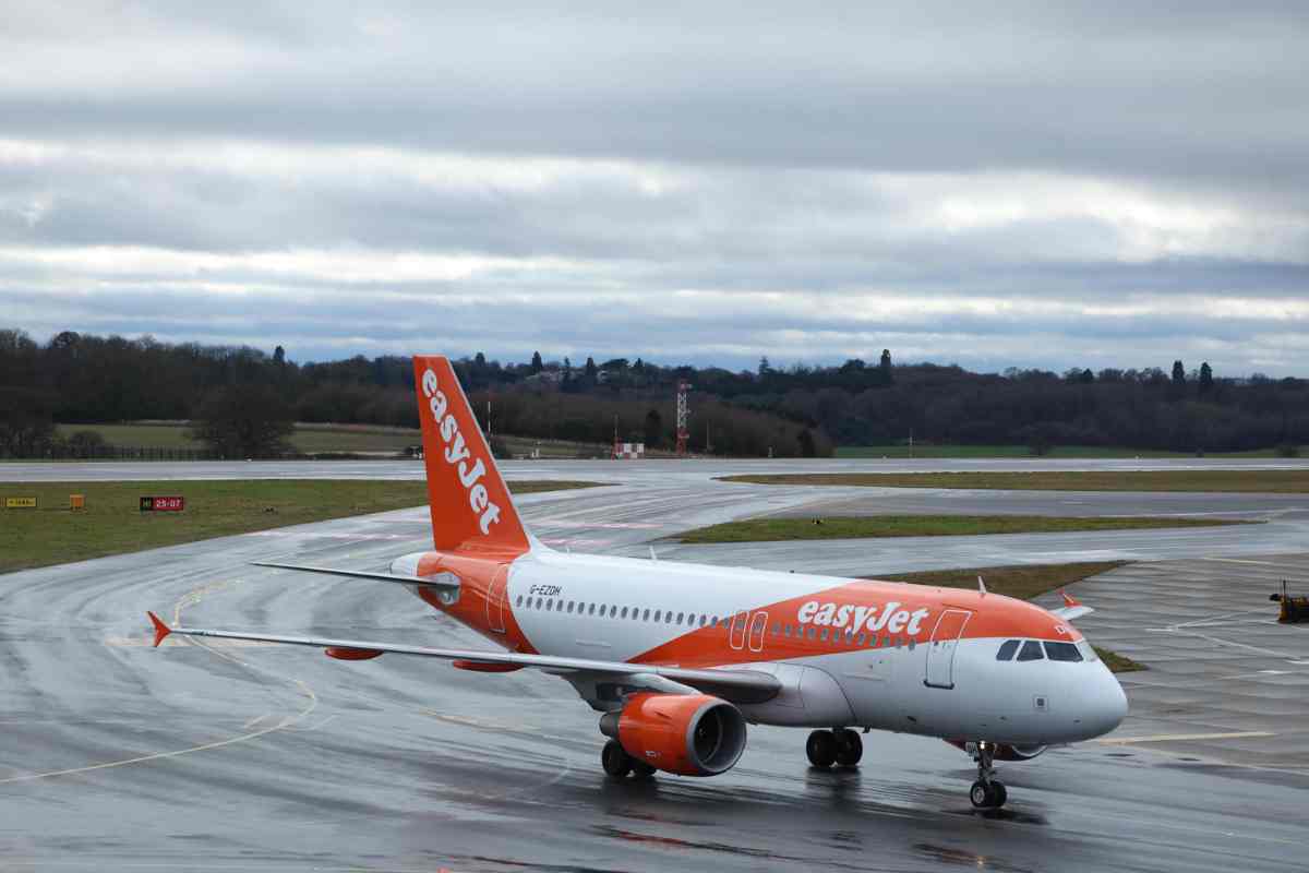 Aereo Easyjet sulla pista