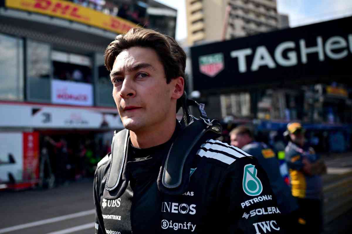 George Russell nel paddock del GP di Monaco