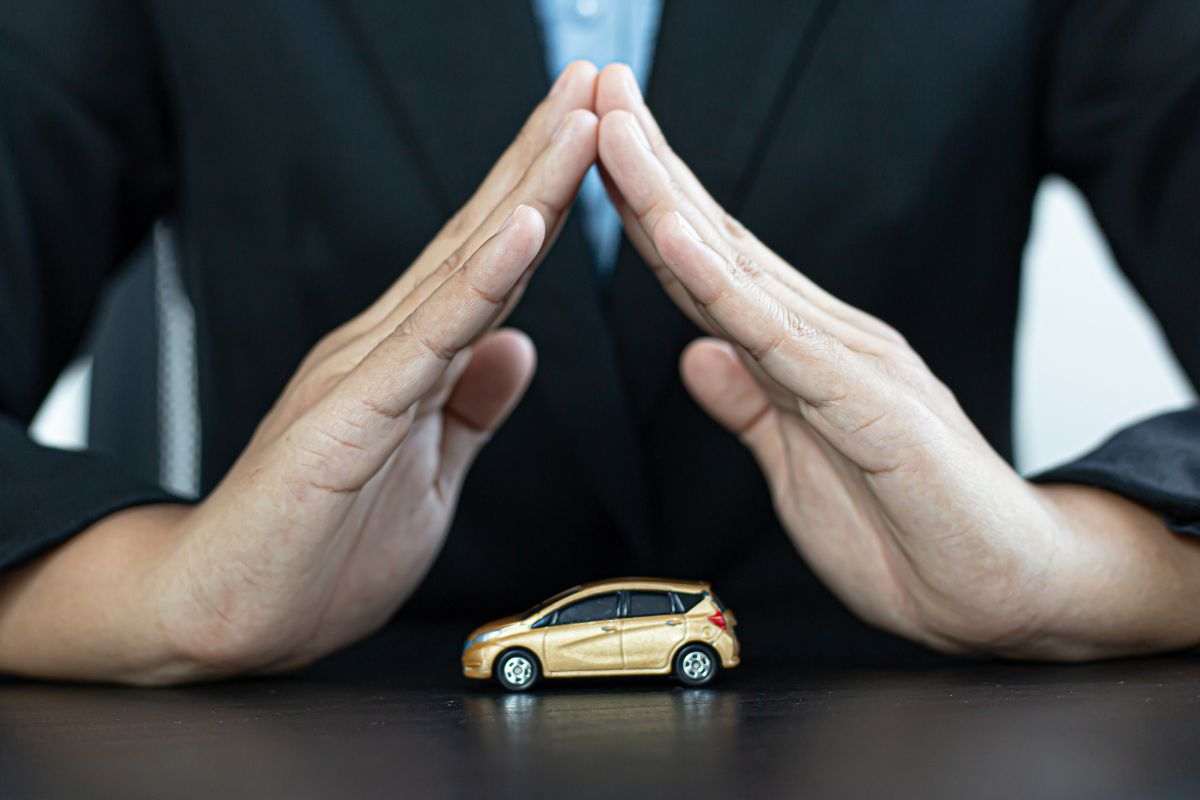 Assicurazione auto truffa Ivass