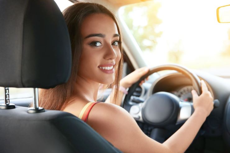 Auto donna assunzione 100% 650 euro