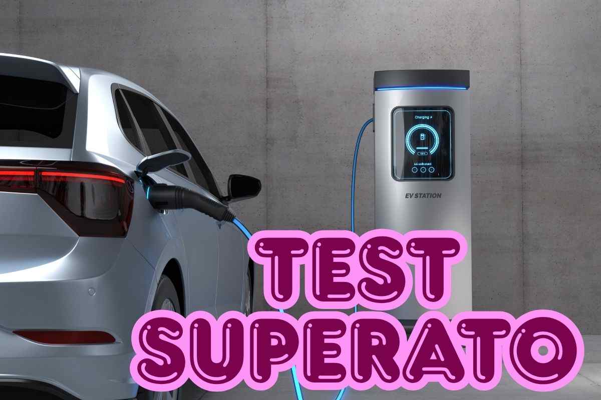 Rheinmetall auto elettrica ricarica marciapiede