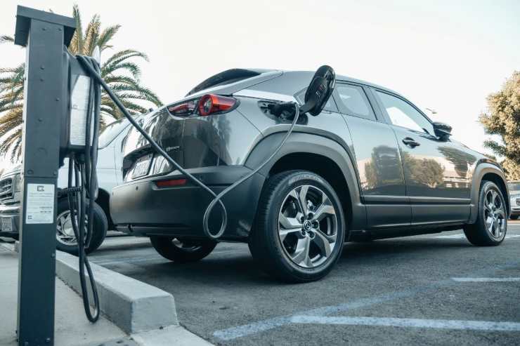 Auto elettrica azienda fallisce diesel