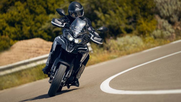 Benelli TRK 702 novità moto valige gratis