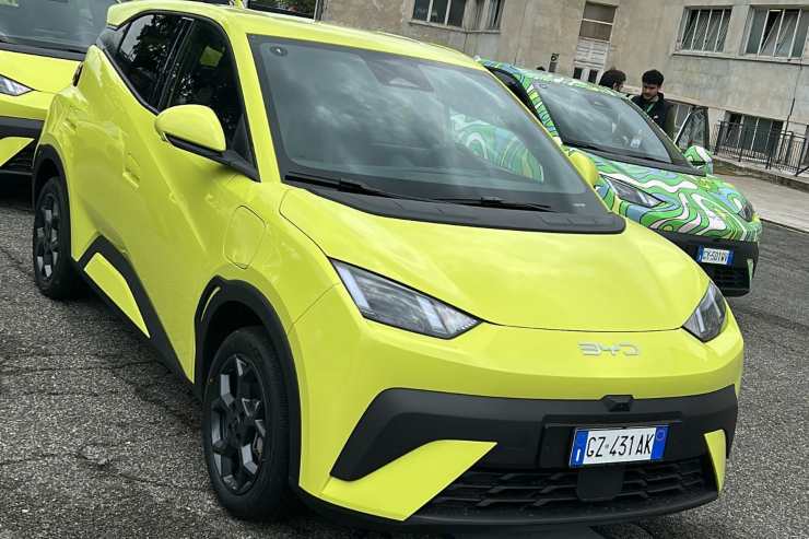 BYD Dolphin Surf test drive impressioni